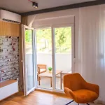 Stylish Two Bedroom At Ljubovic-hill Park