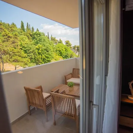 Stylish Two Bedroom At Ljubovic-hill Park *