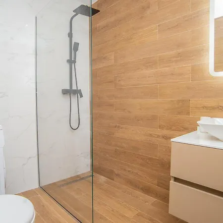 Apartment Stylish Two Bedroom At Ljubovic-hill Park