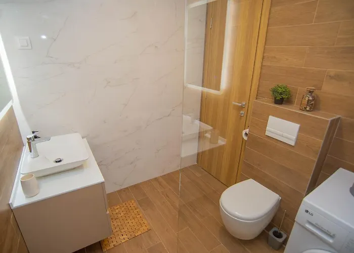 شقة Stylish Two Bedroom At Ljubovic-hill Park *