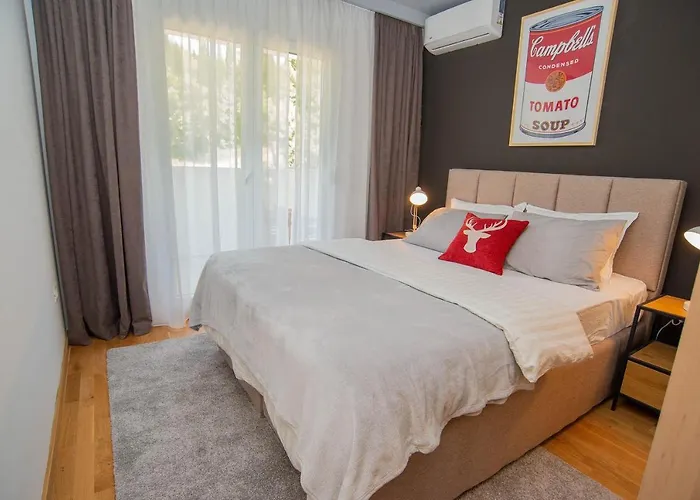 Stylish Two Bedroom At Ljubovic-hill Park Apartmán *